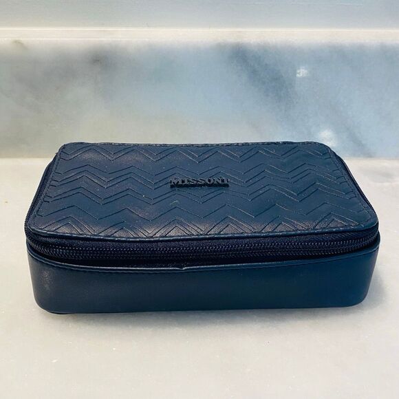 NWOT Missoni X Delta Chevron Travel Business First Class Amenity Kit Set Navy OS - Picture 4 of 6